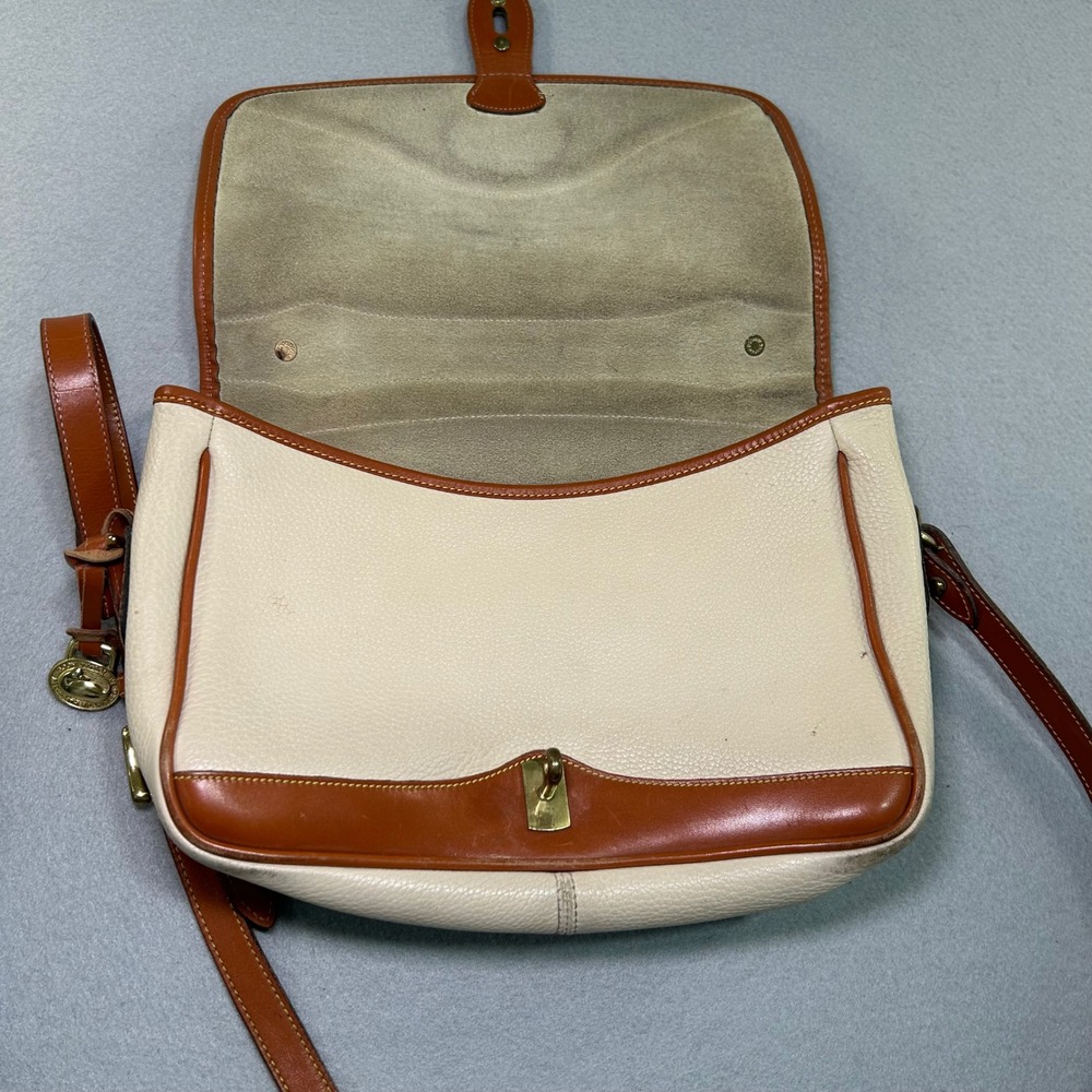 Dooney & Bourke Crossbody Bag Womens Cream Tan Pebbled Leather Vintage Made USA - Picture 8 of 9